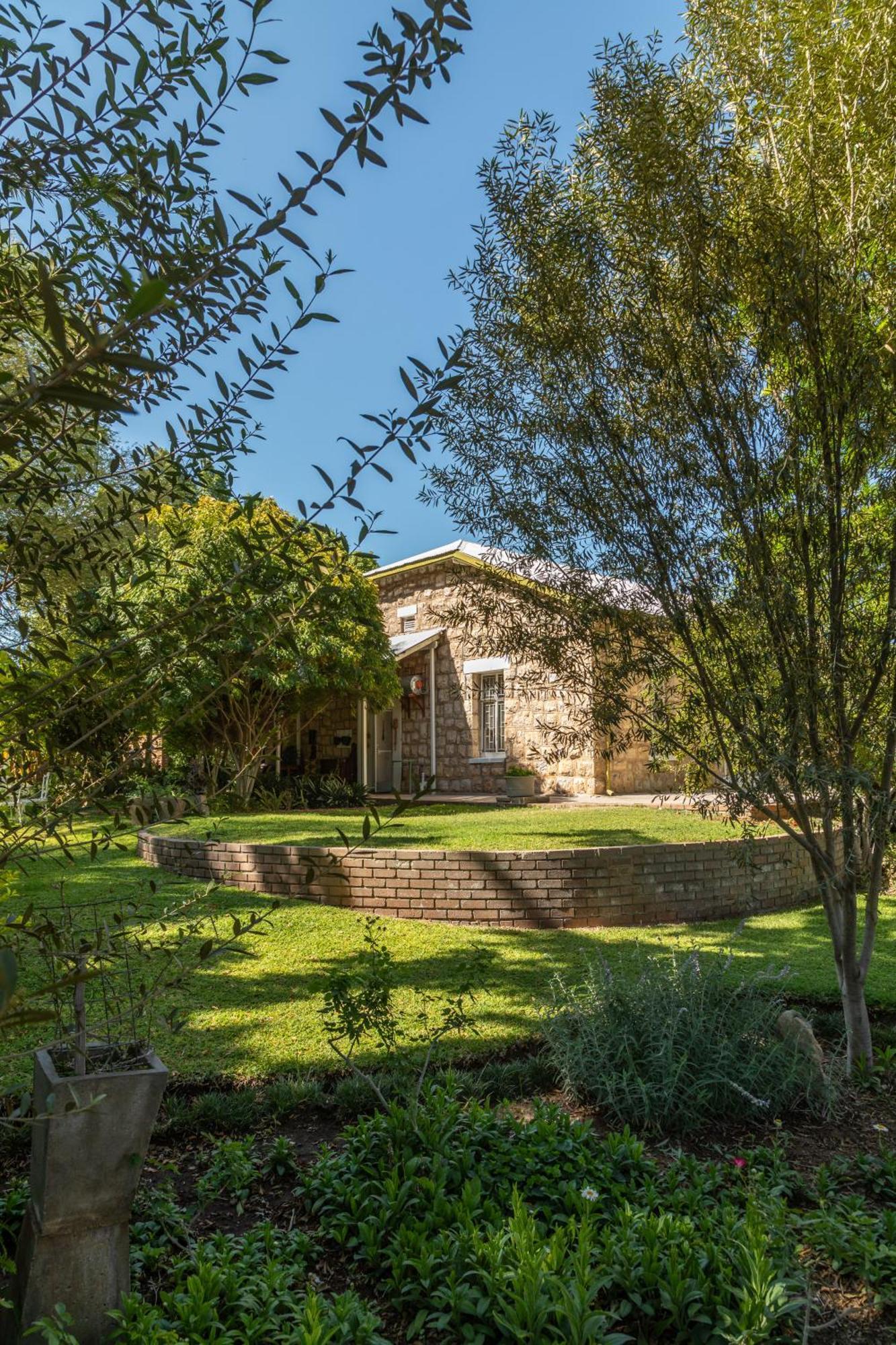 Hh 820 Accomodation Grootfontein Экстерьер фото